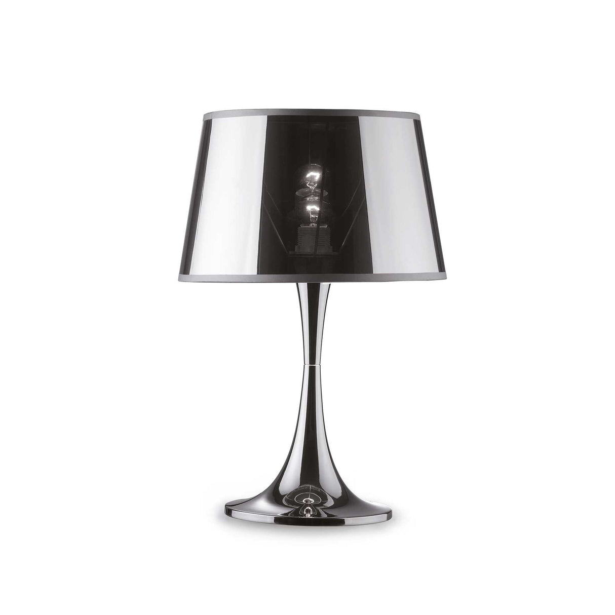 Modern Elegance: Large Chrome Table Lamp from the London Collection