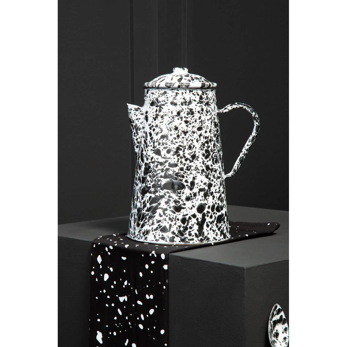 Hygge Black And White Patterned Kettle