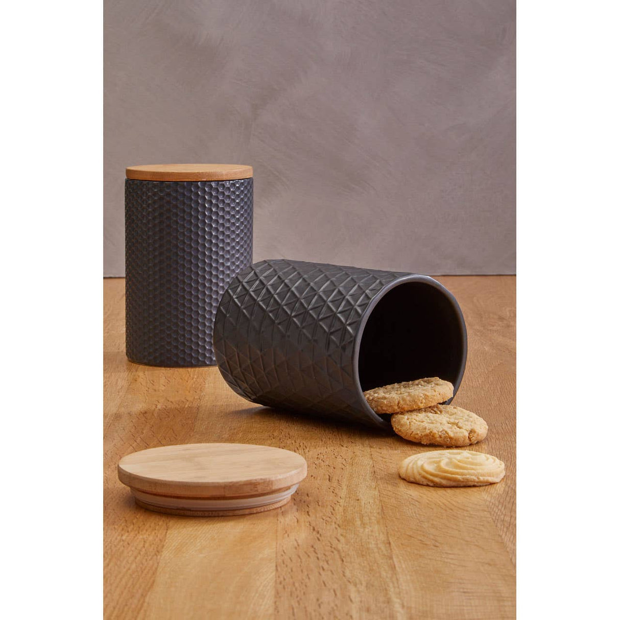 Geome Dolomite and Matt Black Tri Canister