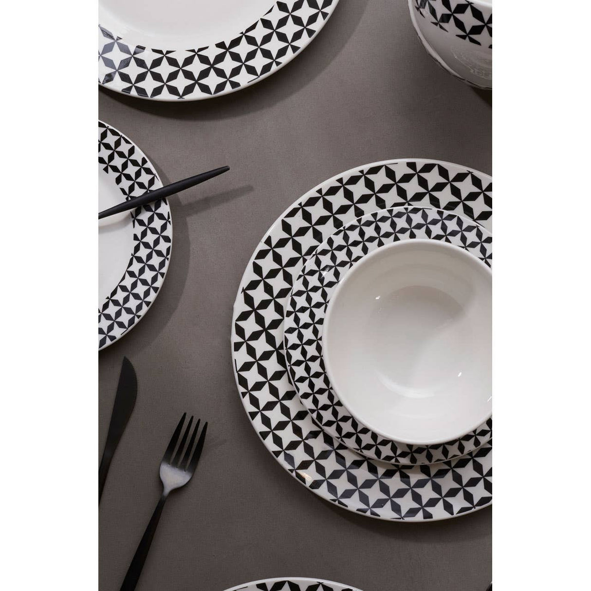Avie 12 Pc Windmill Dinner Set