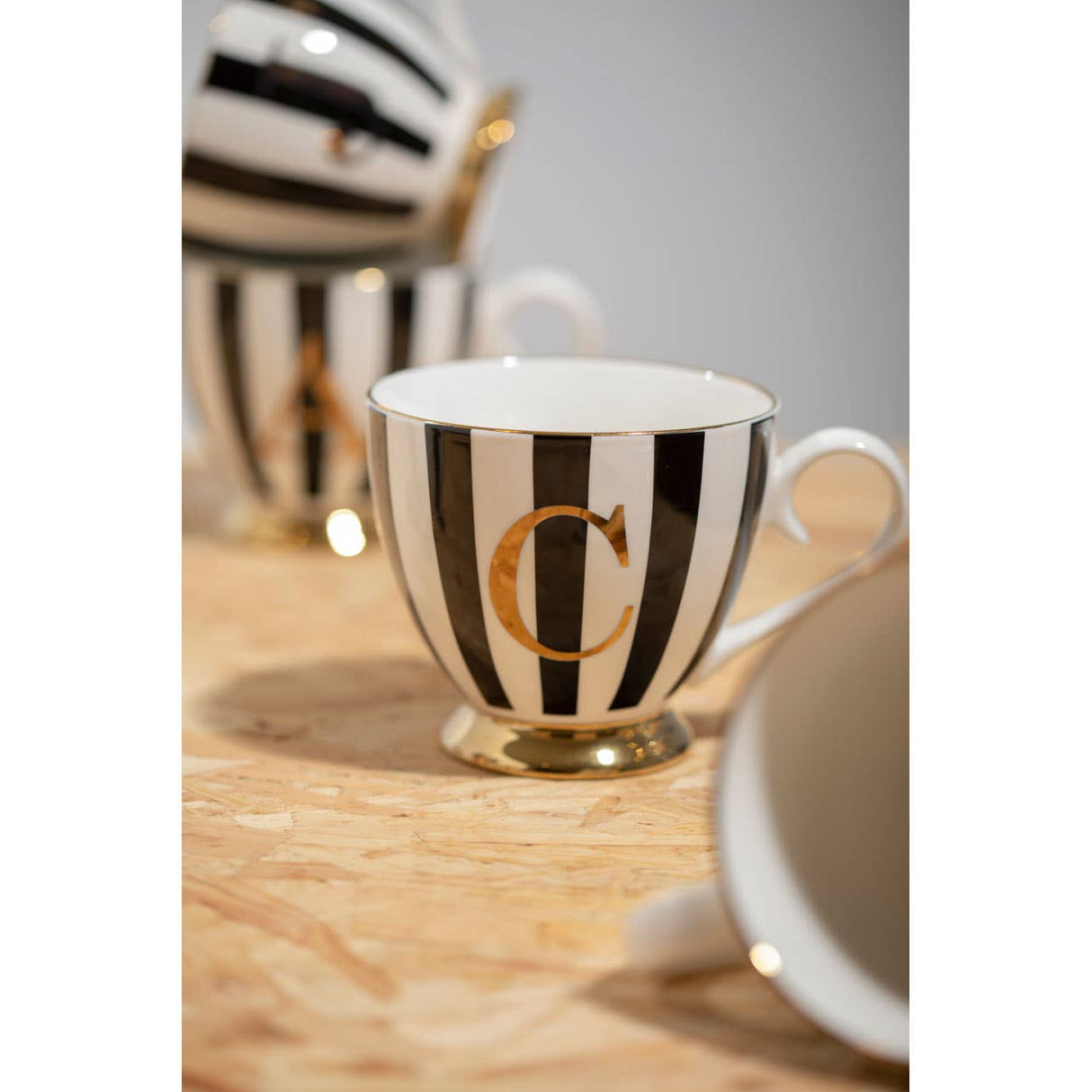 Mimo Duchess C Letter Monogram Mug