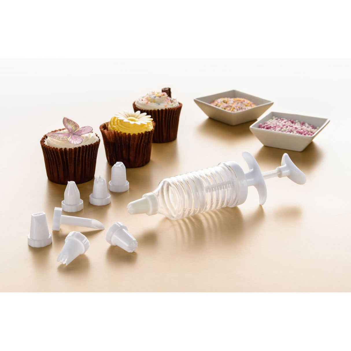 Hallie White And Clear Pp Cake Decorating Set