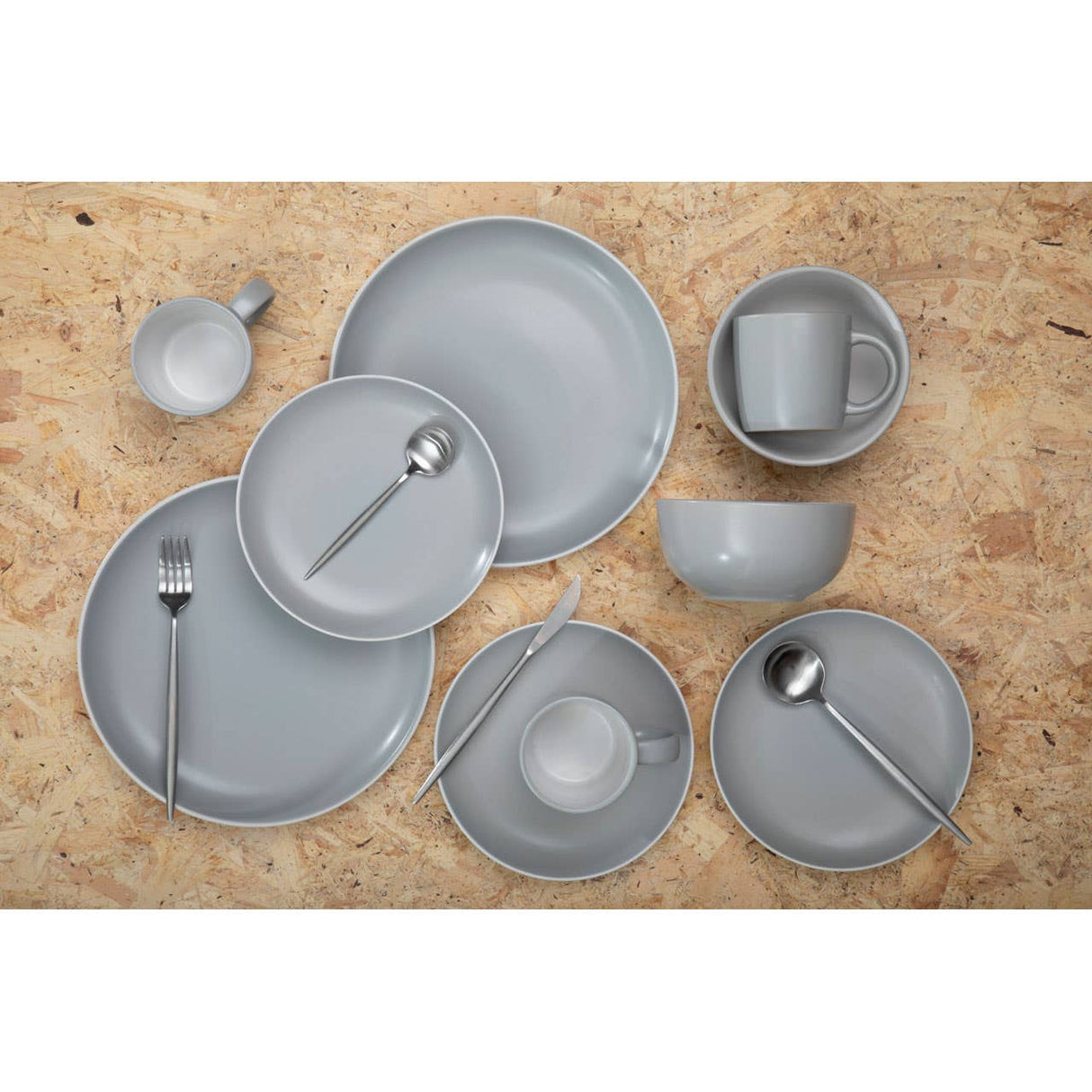 Modern Retro 16 Pc Matte Silver Cutlery Set