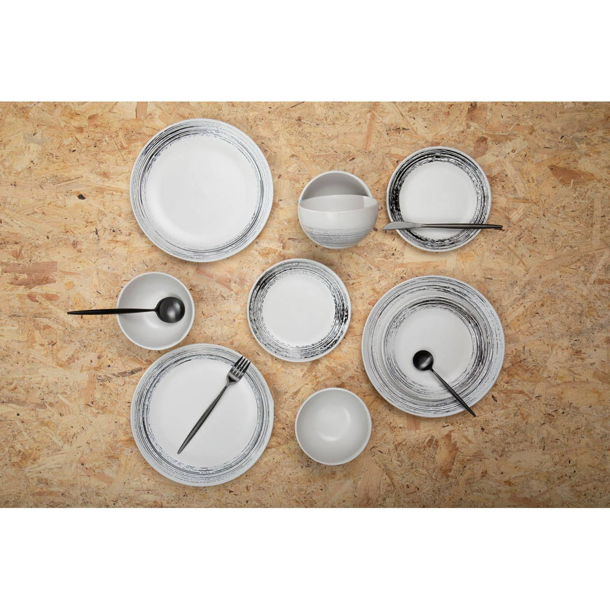 Modern Retro 16 Pc Matte Black Cutlery Set