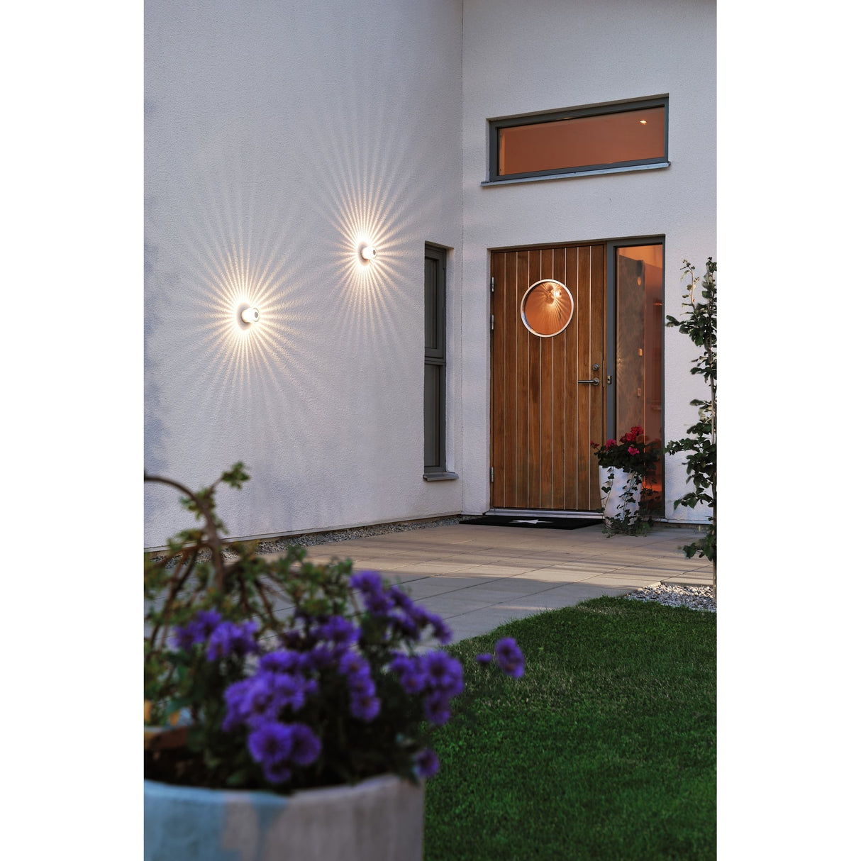 Monza Durable LED Wall Light for Outdoor Elegance