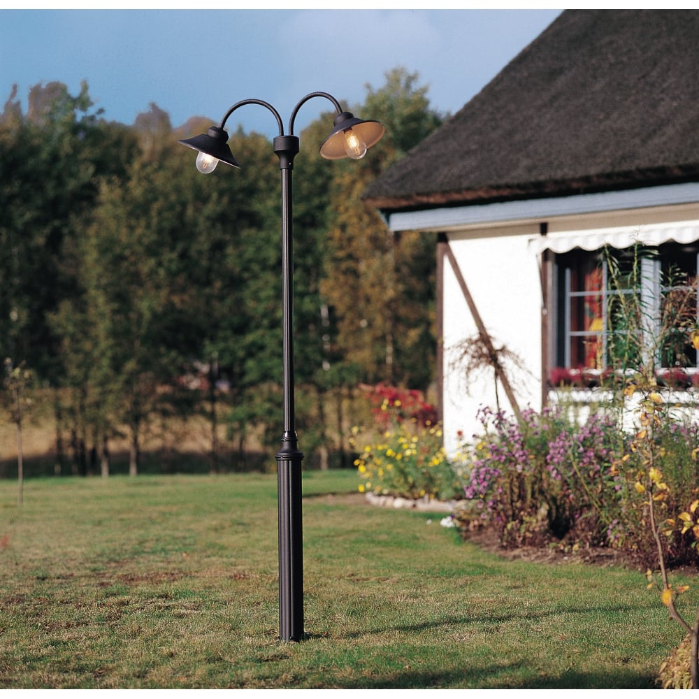 Distinctively Modern Vega Dual-Head Light Fixture in Matte Black