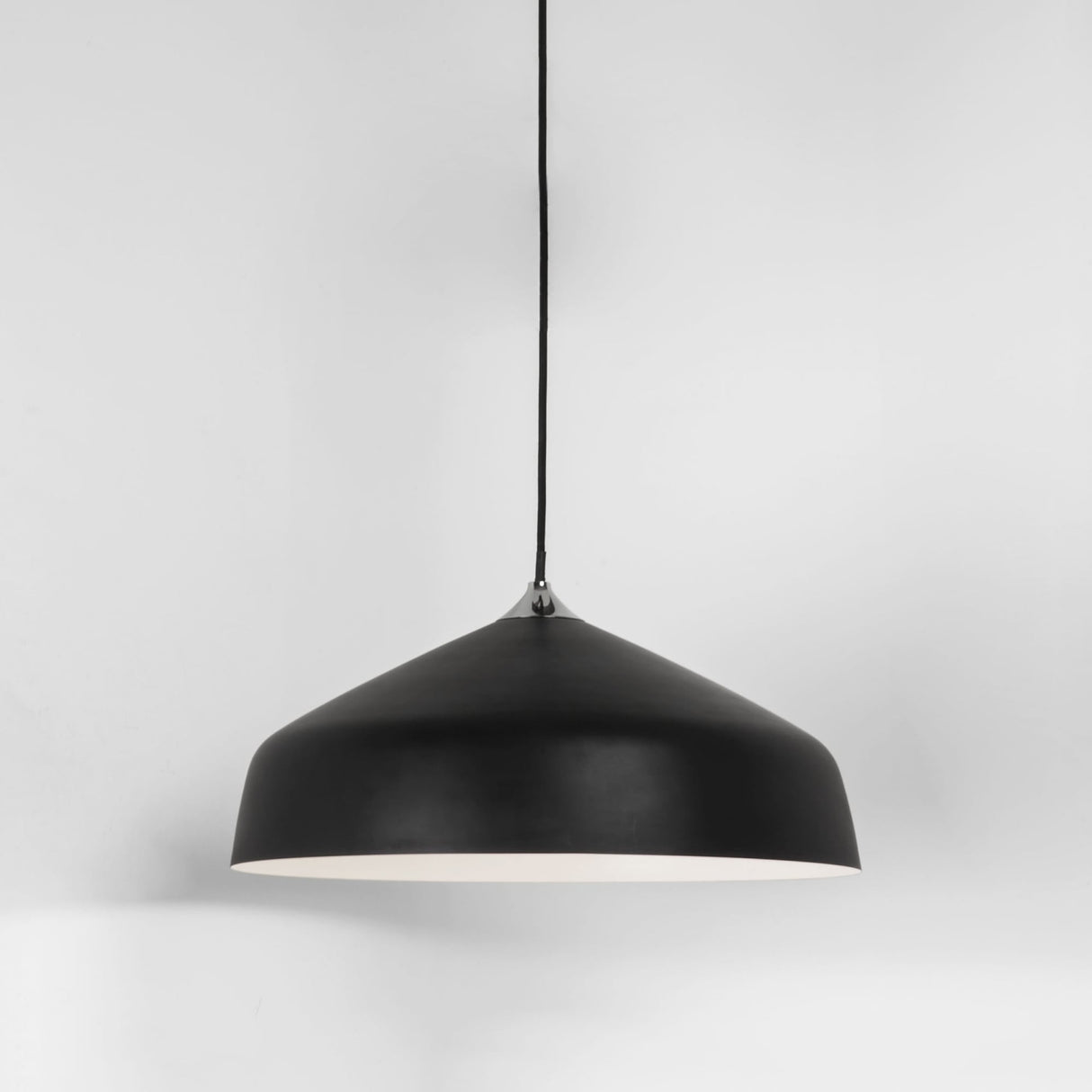 Ginestra Sleek Black Pendant Lamp for Modern Cafes