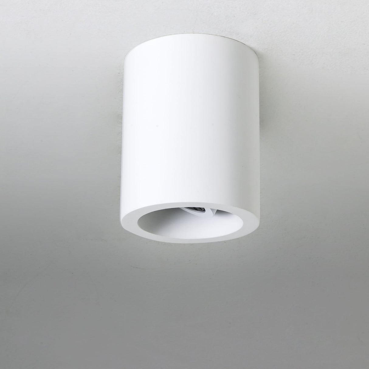 Adjustable 140mm Round Ceiling Downlight in White Plaster Finish