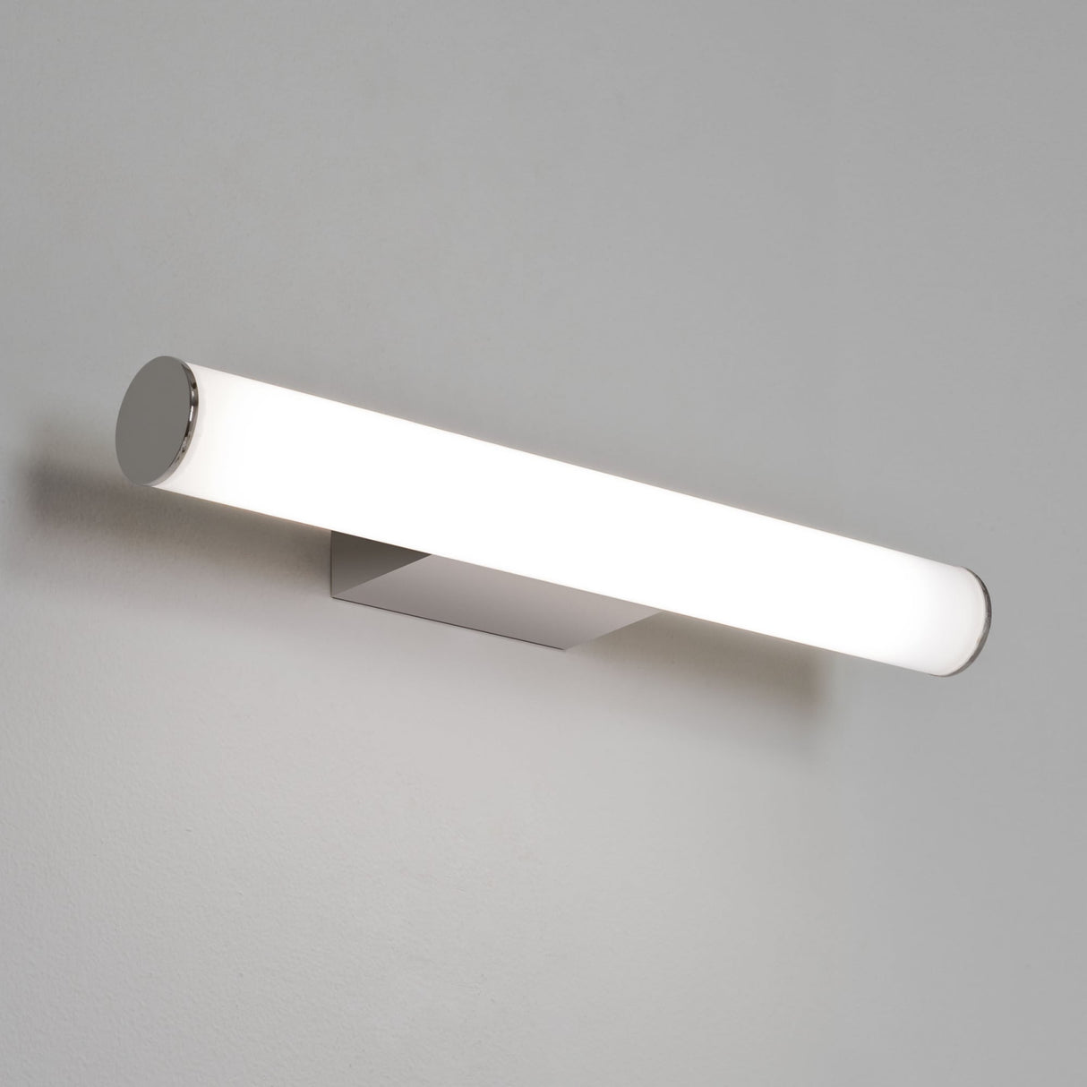 Sleek Chrome LED Vanity Mirror Light for Bathrooms
