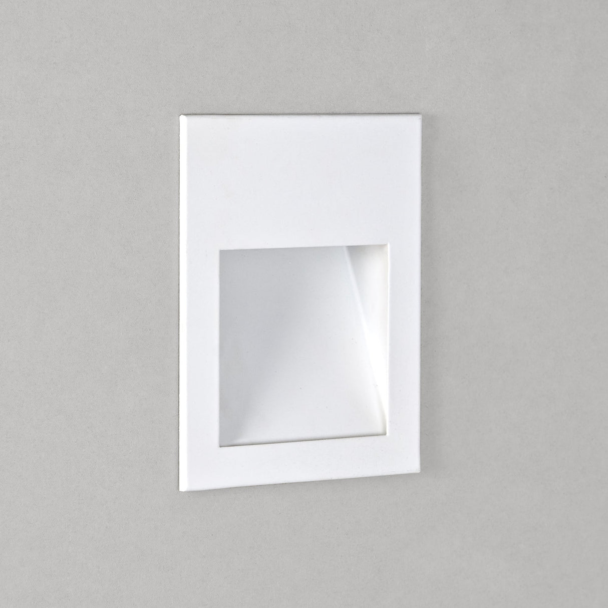 Elegant Borgo White LED Wall Marker Light