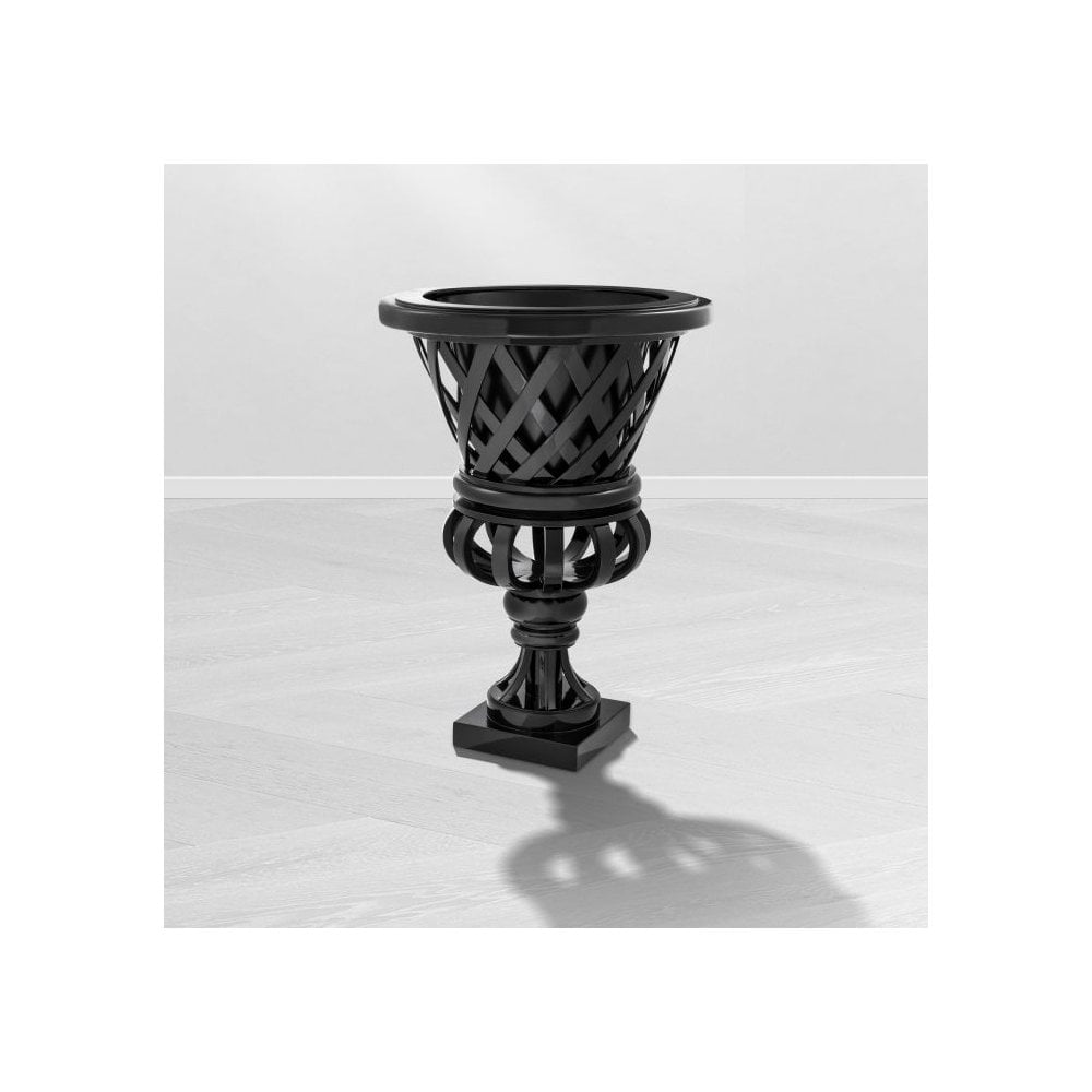 Cypress Gardens Planter in Elegant Piano Black Finish