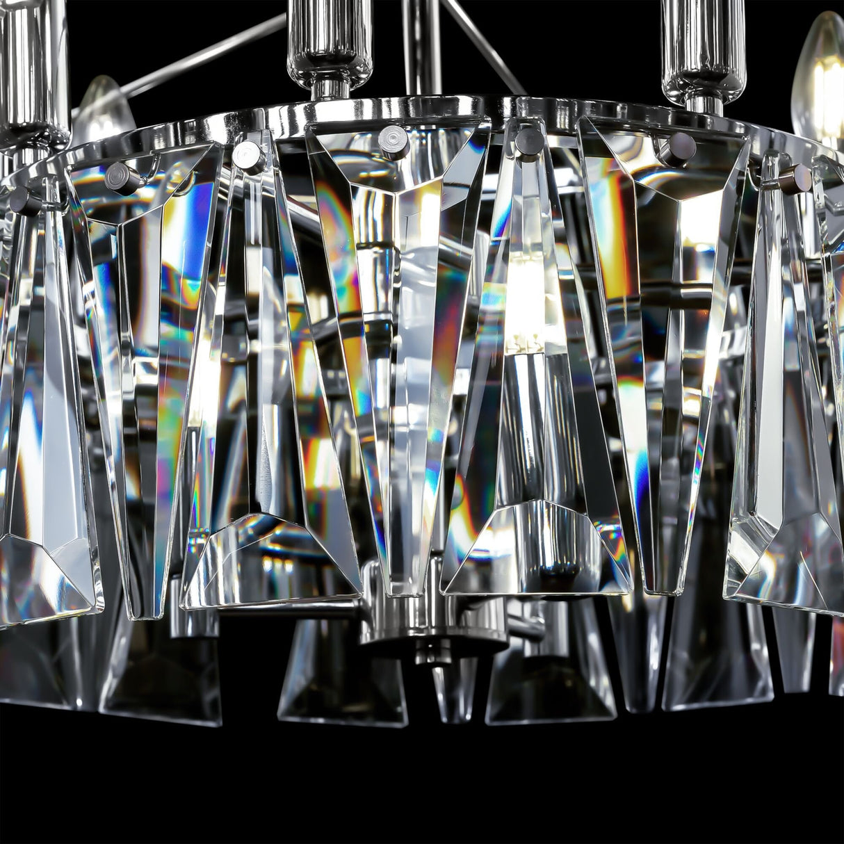 Contemporary Chrome Elegance: The Puntes Pendant Light