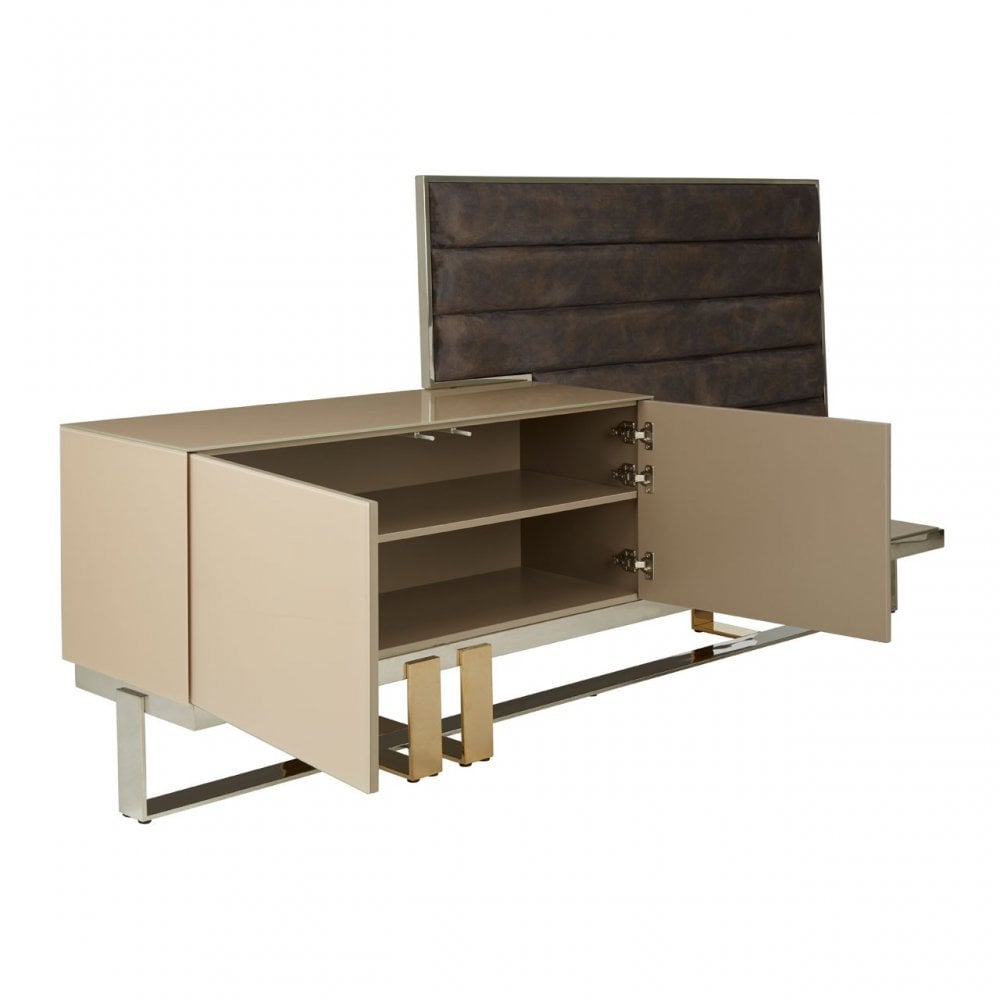 Demas Media Unit, Gold