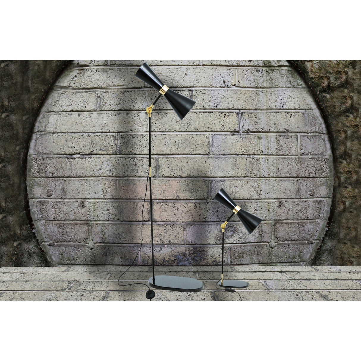 Cairo Mid-Century Table Lamp in Polished Brass and Matte Black