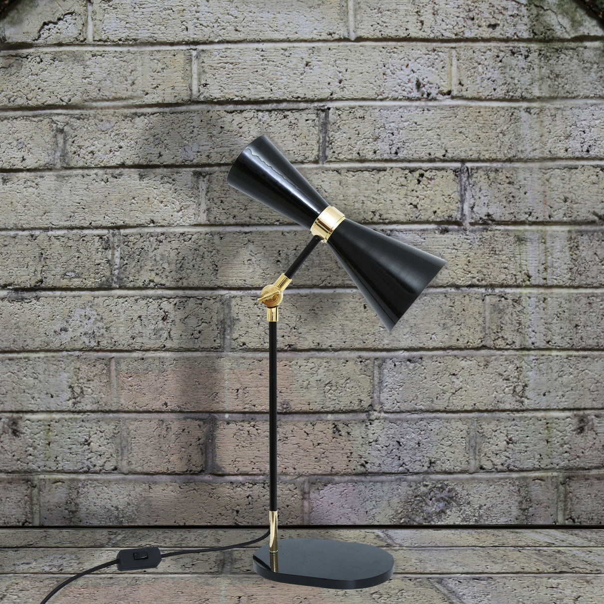 Cairo Mid-Century Table Lamp in Polished Brass and Matte Black