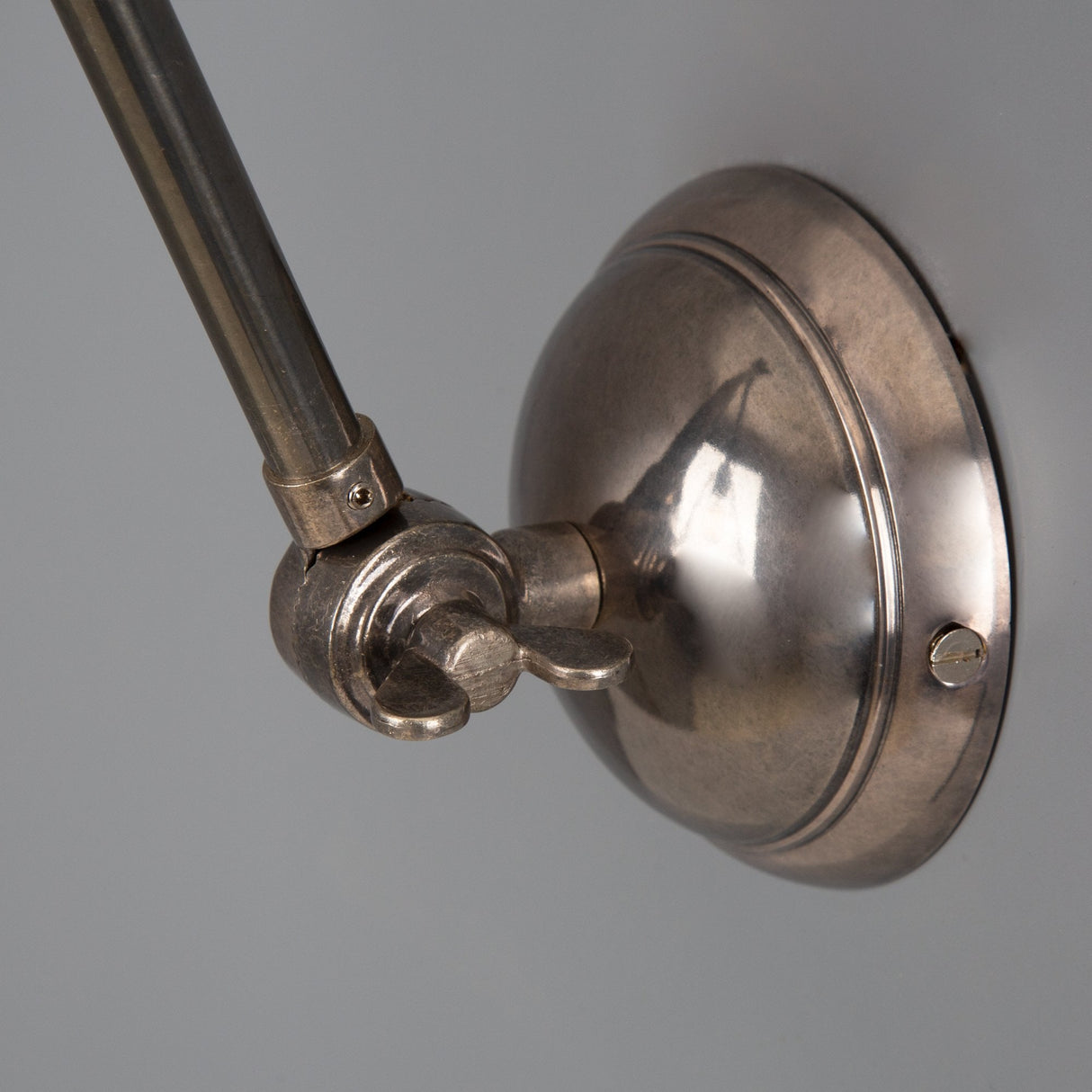 Lyx Art Deco Brass Wall Light with Adjustable Glass Shade