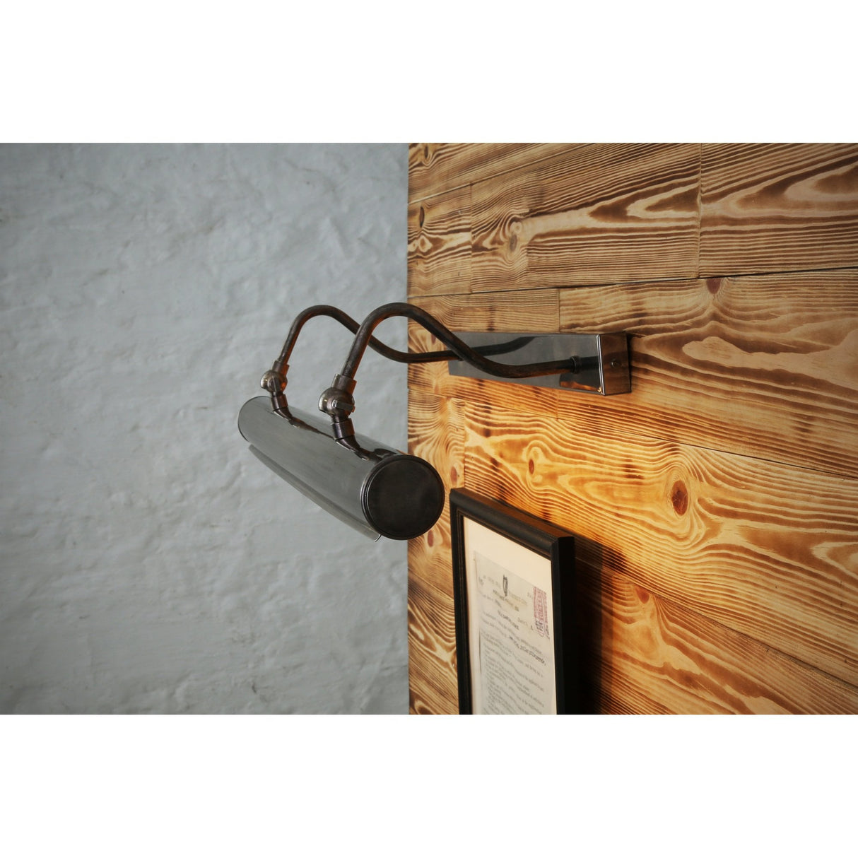 Antique Brass Dublin Picture Light - 60cm Elegance