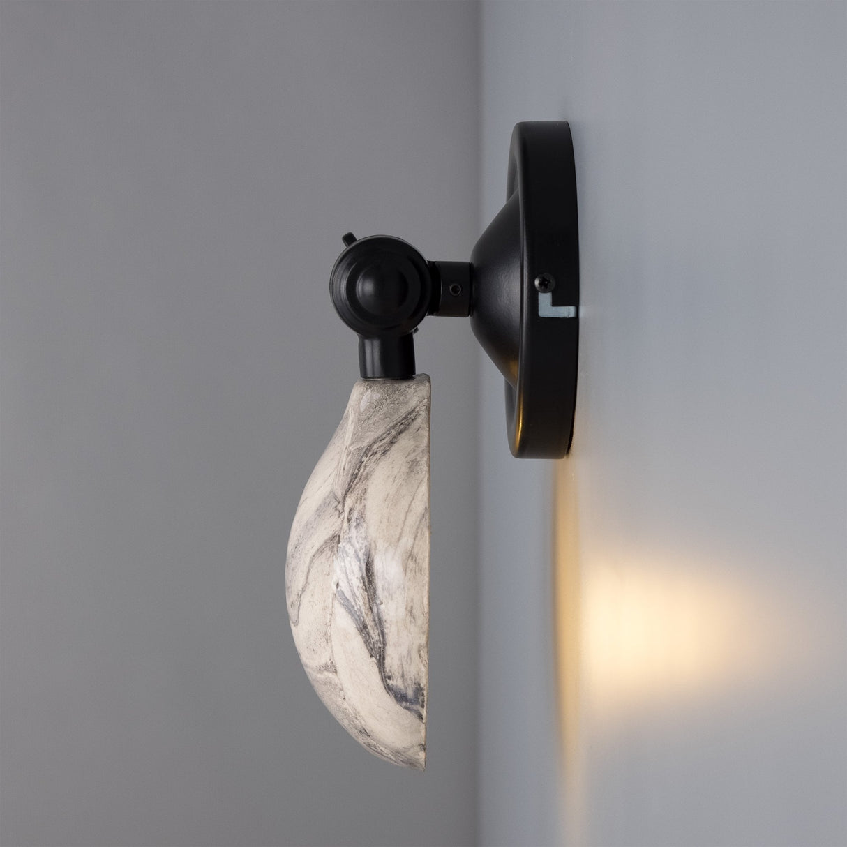 Marbled Coco Brass Wall Sconce