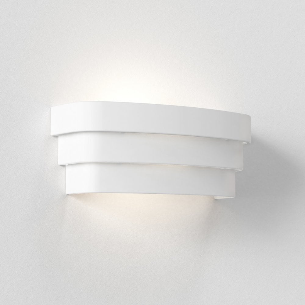 Amas 320 Ceramic Wall Light Fixture
