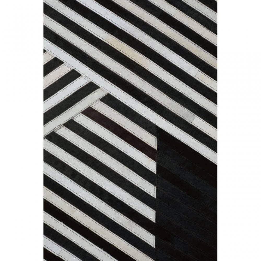 Safira Small Black And White Rug