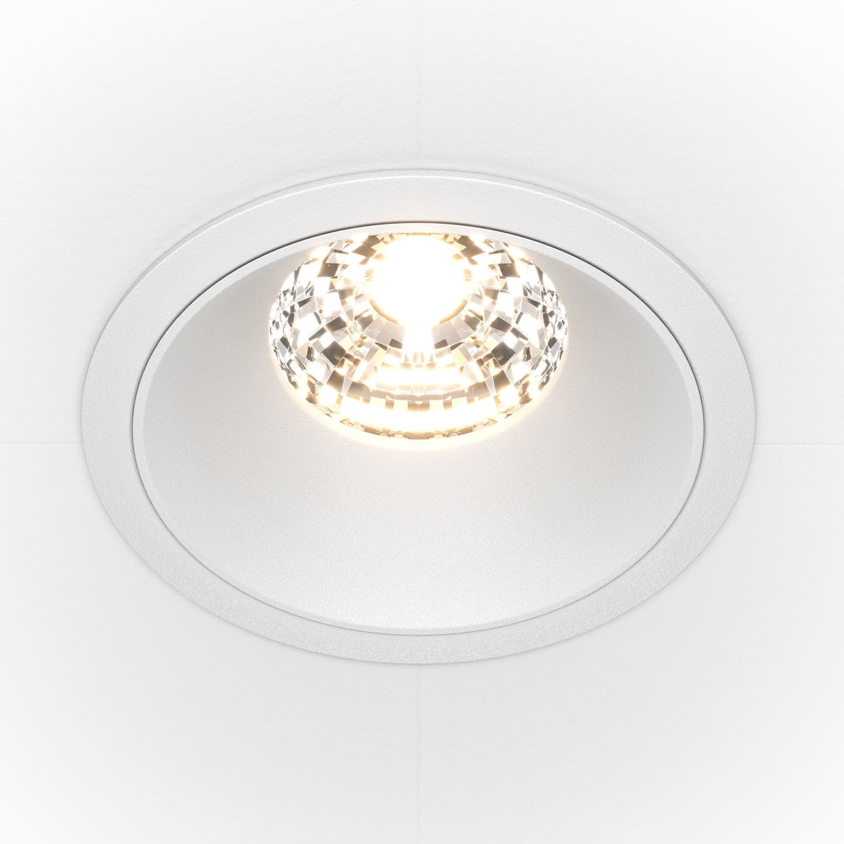 Alfa LED Downlight - Sleek White Illumination Fixture