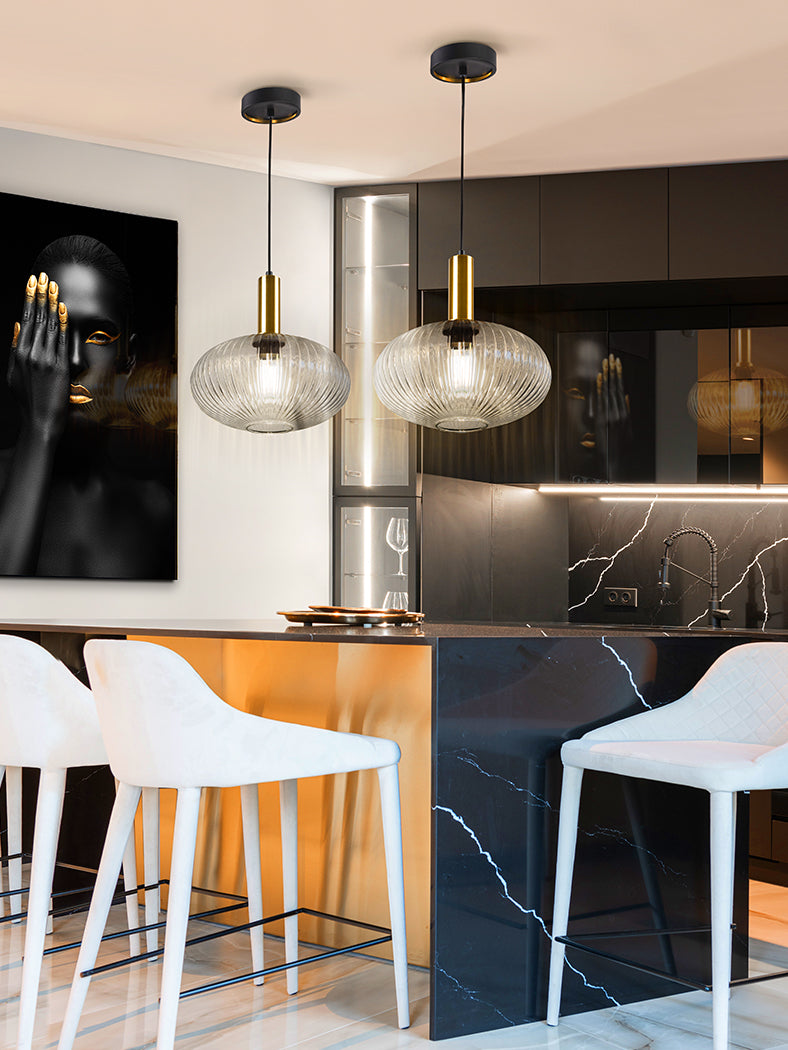 Elegant Clear Glass Pendant Lamp