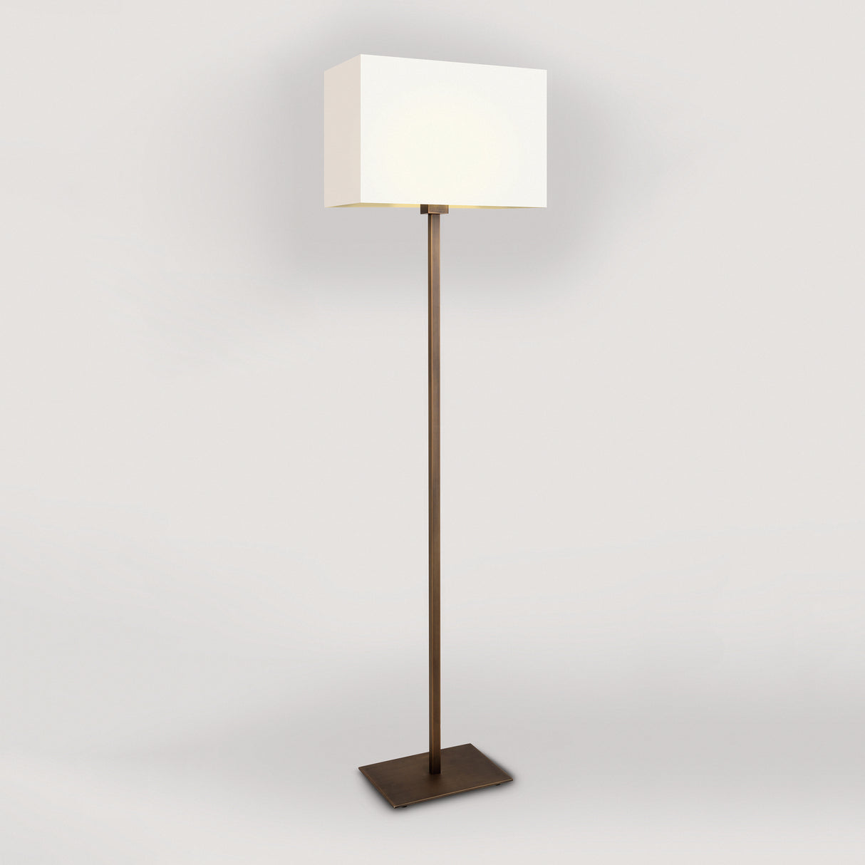 Elegant Bronze Floor Lamp - Park Lane Collection