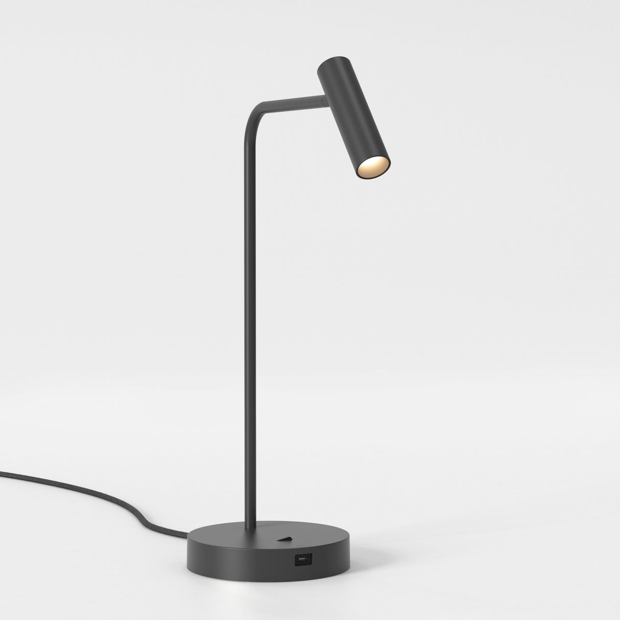 Sleek Enna USB-C Desk Lamp in Matte Black