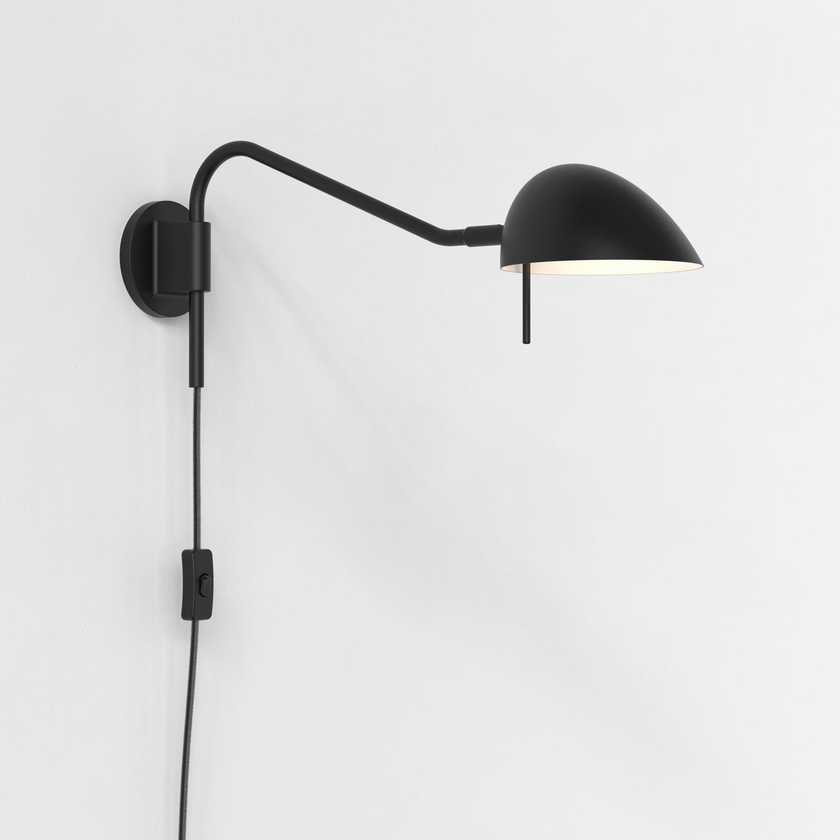 Matte Black Serge Wall-Mounted Plug-In Light