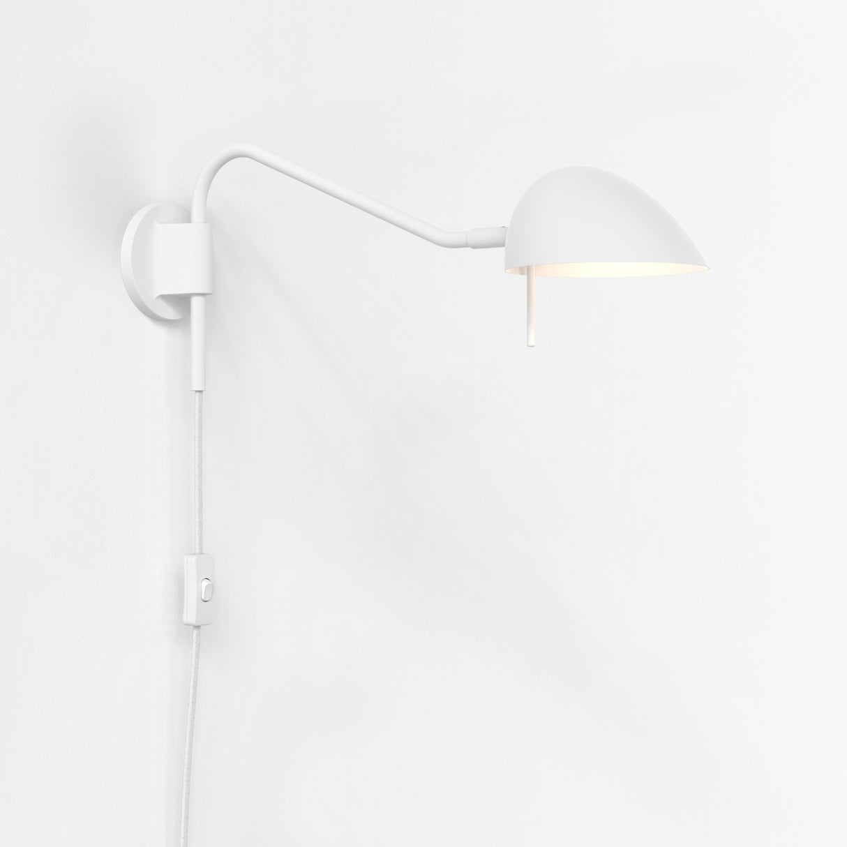 Matte White Serge Wall-Mounted Plug-In Lamp