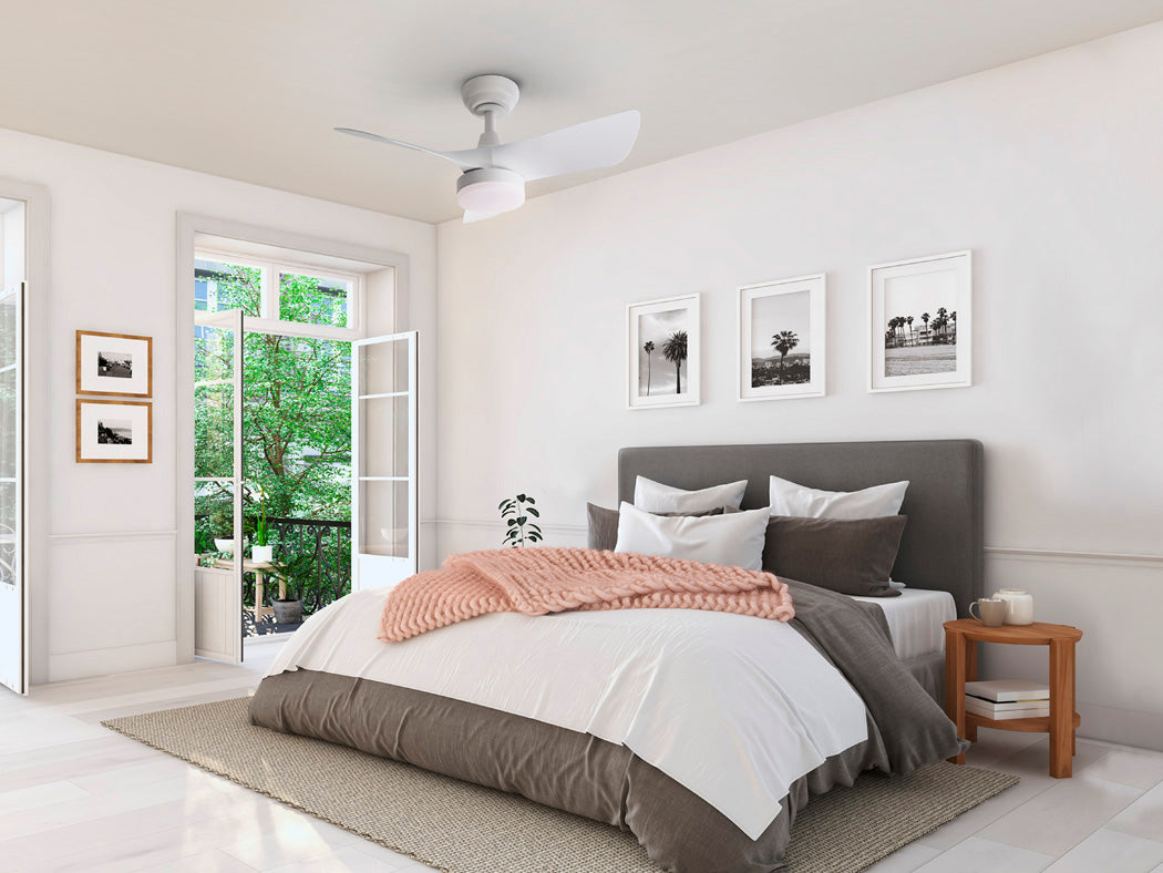 Tropical White Beauty Fan