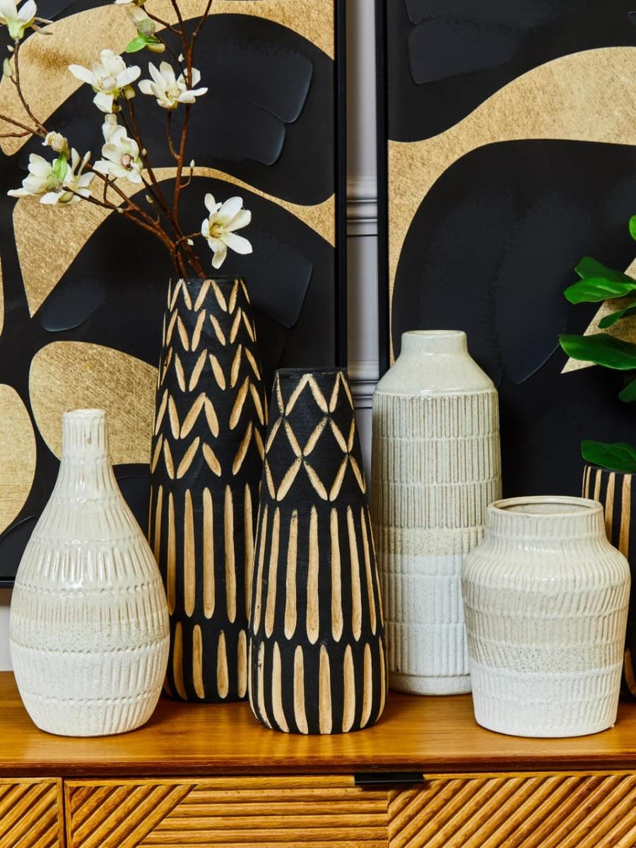 Arlo Small Engraved Wooden Vase