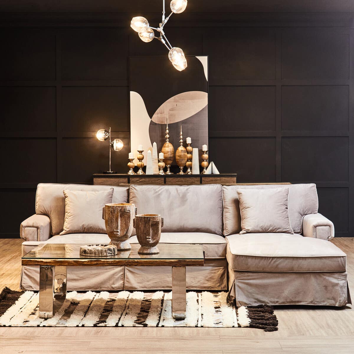 Salmo Small White Marble Obelisk