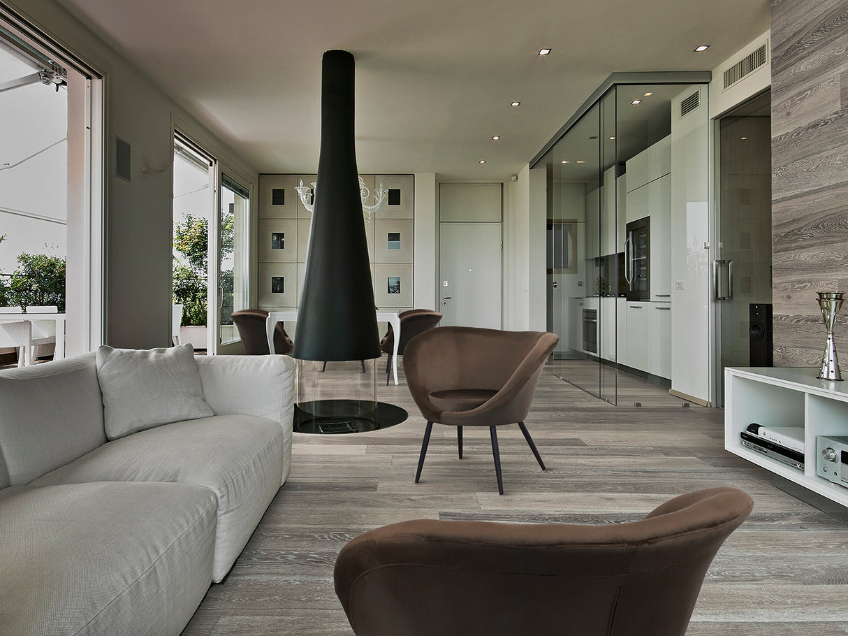 Modern Elegance Blackbrown Chair