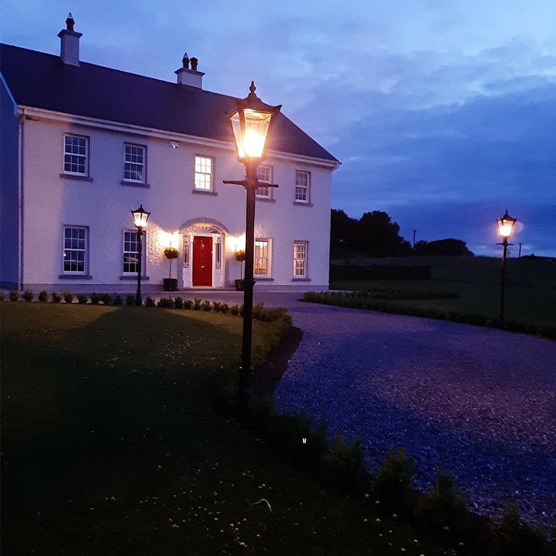 Victorian traditional cast iron lamp post 2.3m (H007)