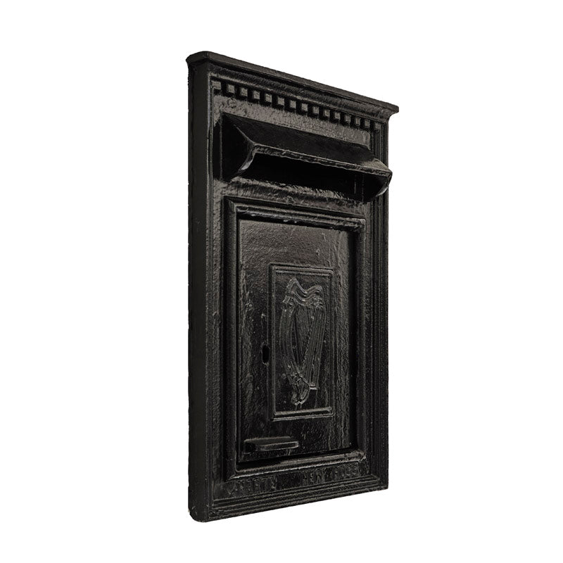 Traditional Irish Post in black for A5 sized letters (H110)