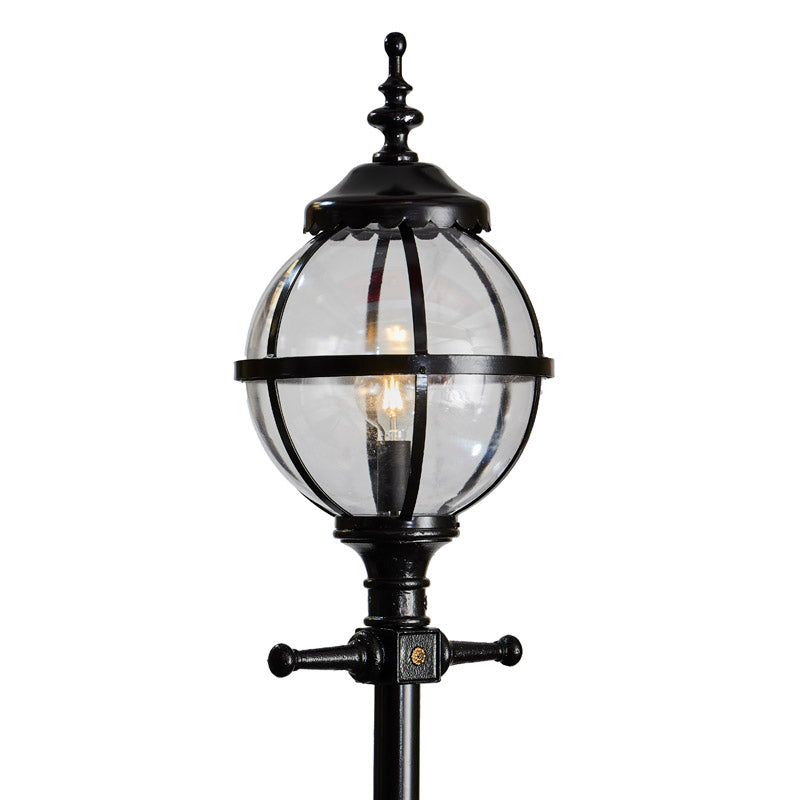 Victorian globe lamp post in cast iron 3.28m (H202)