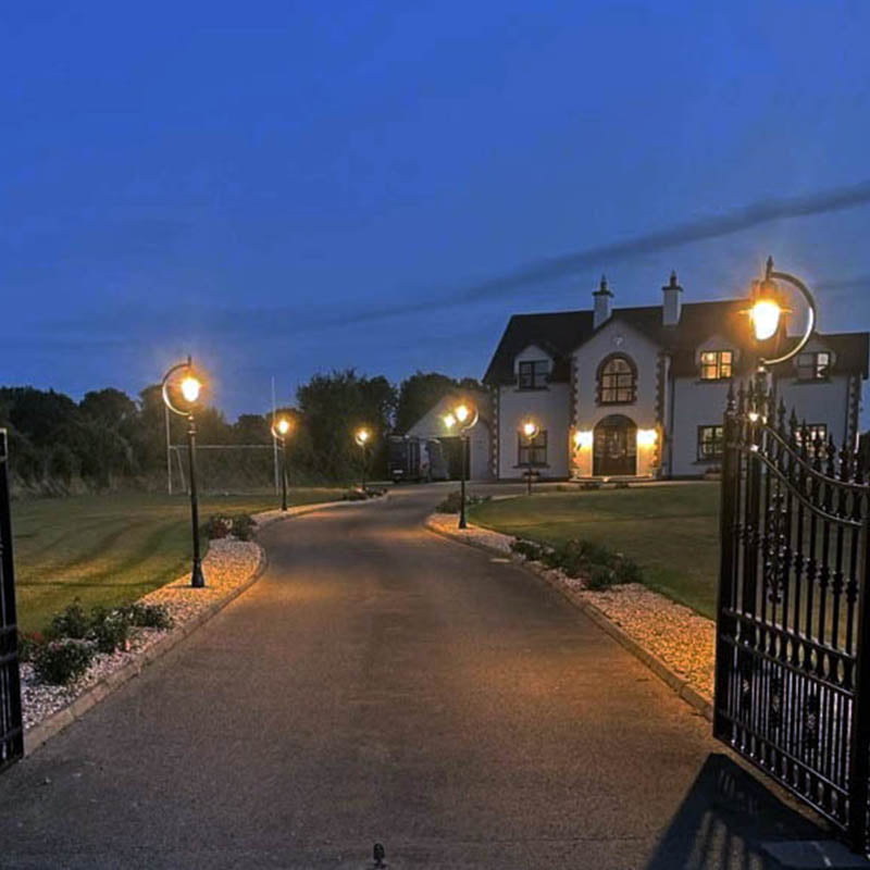 Vintage tear drop lamp post in cast iron and steel 2.5m (H507)