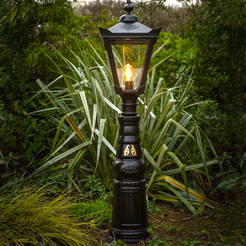 Victorian traditional cast iron pedestal light 1.54m (H813)