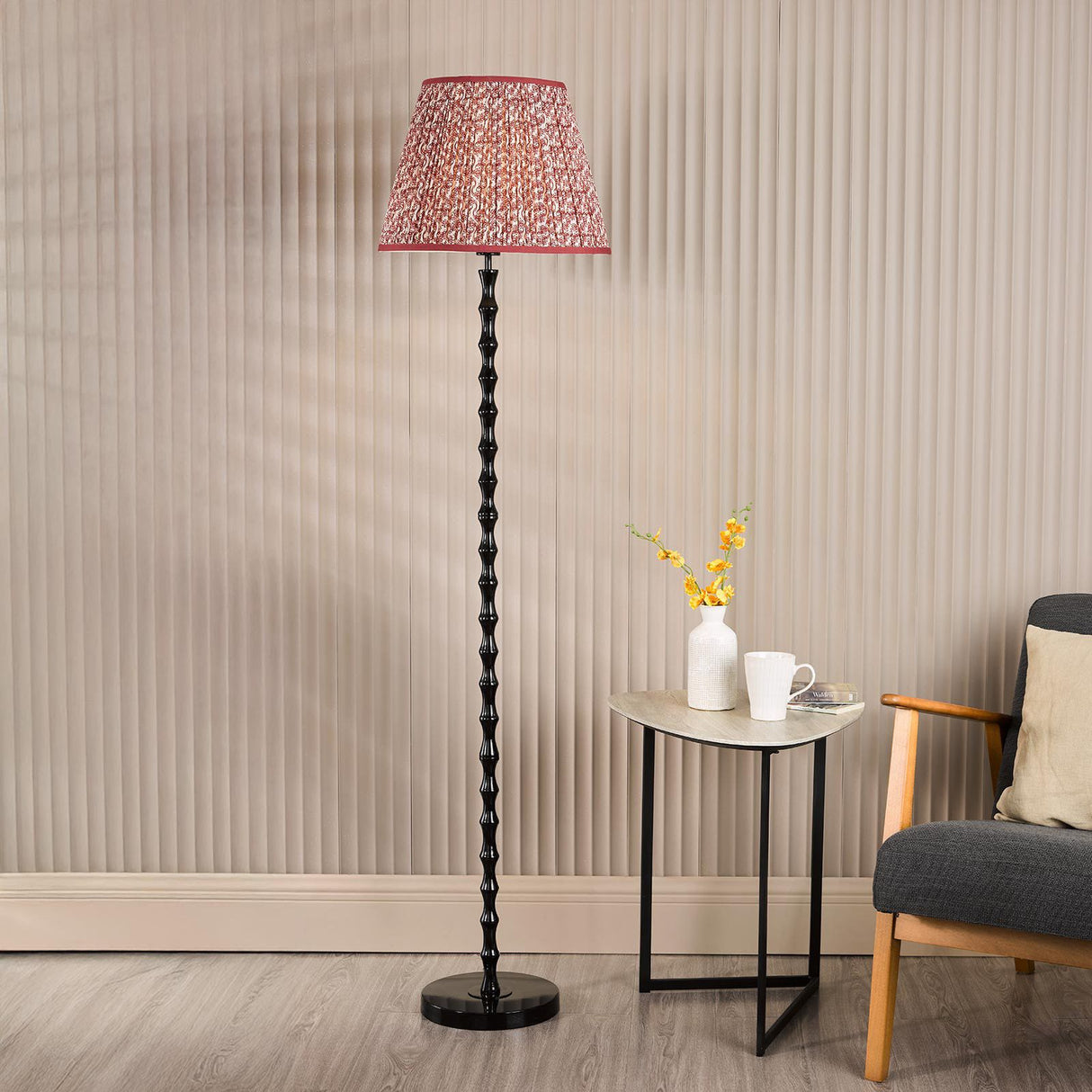 Siyanda Floor Lamp Black With Shade