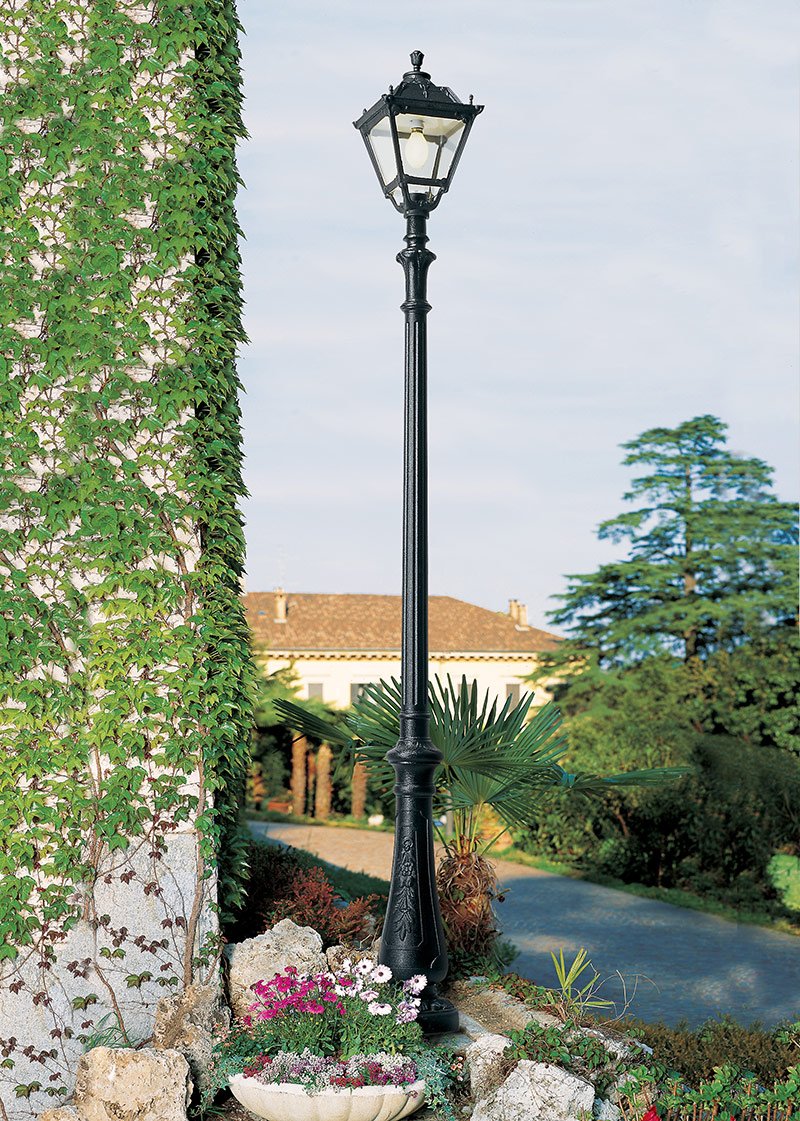 Tobia Nebo 15W E27 HighPower LED CCT, Classic Post Lantern, Black/Clear