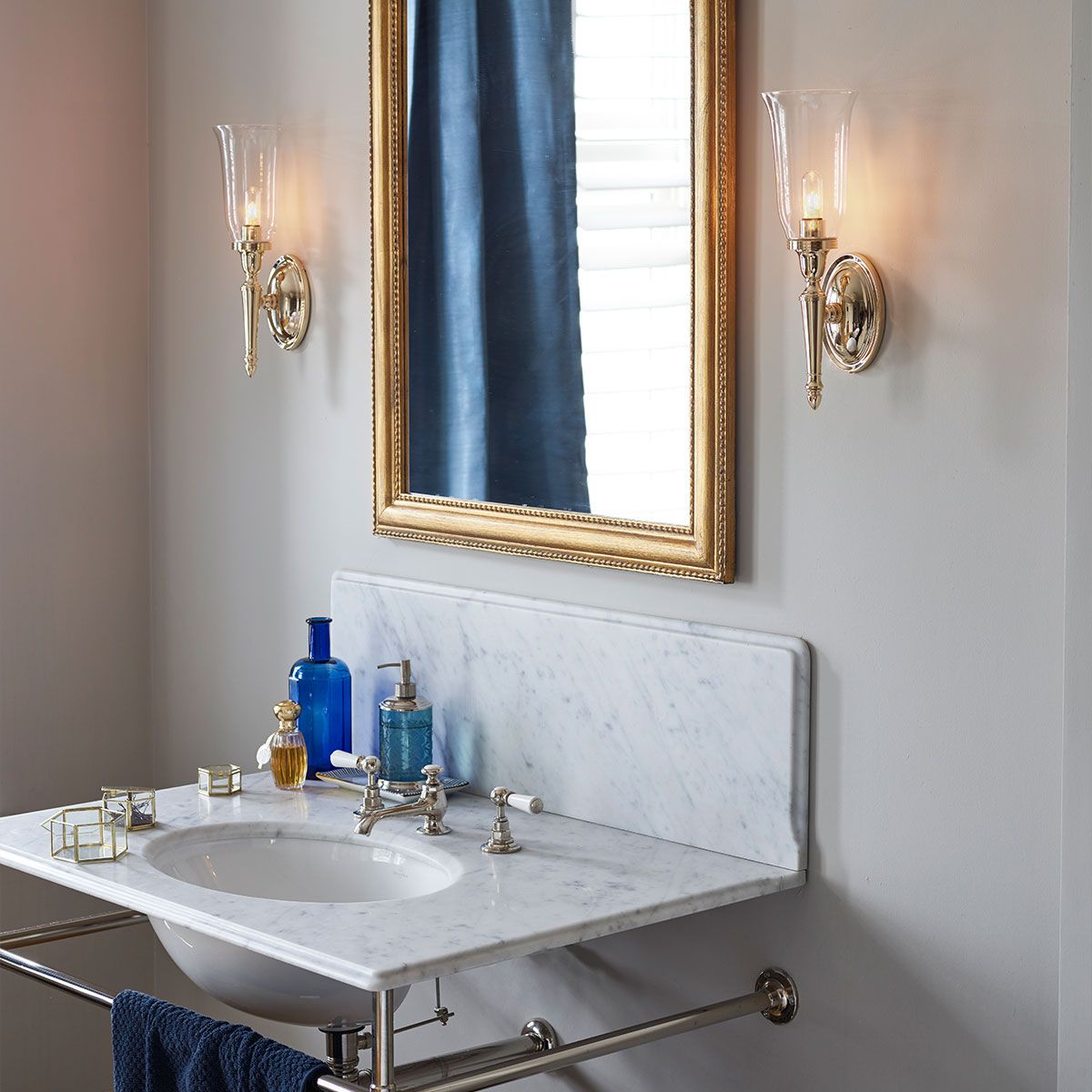 Polished Brass Dryden Wall Light for Elegant Bathroom Ambiance