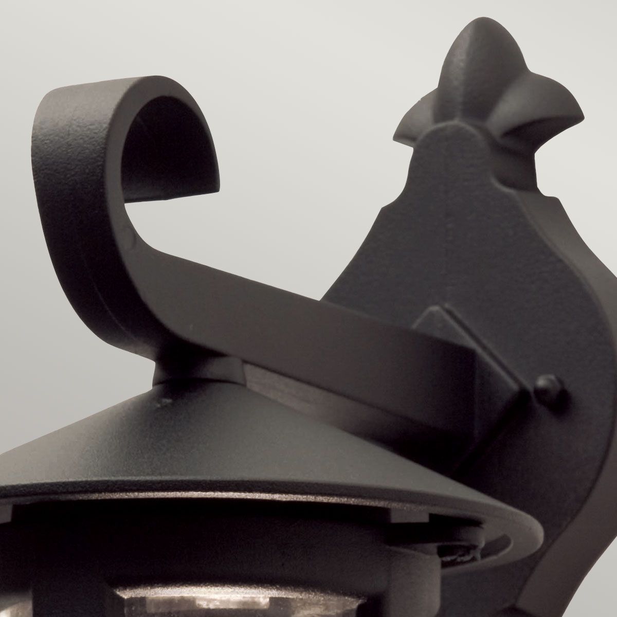 Elegant Black Die-Cast Aluminum Wall Lantern