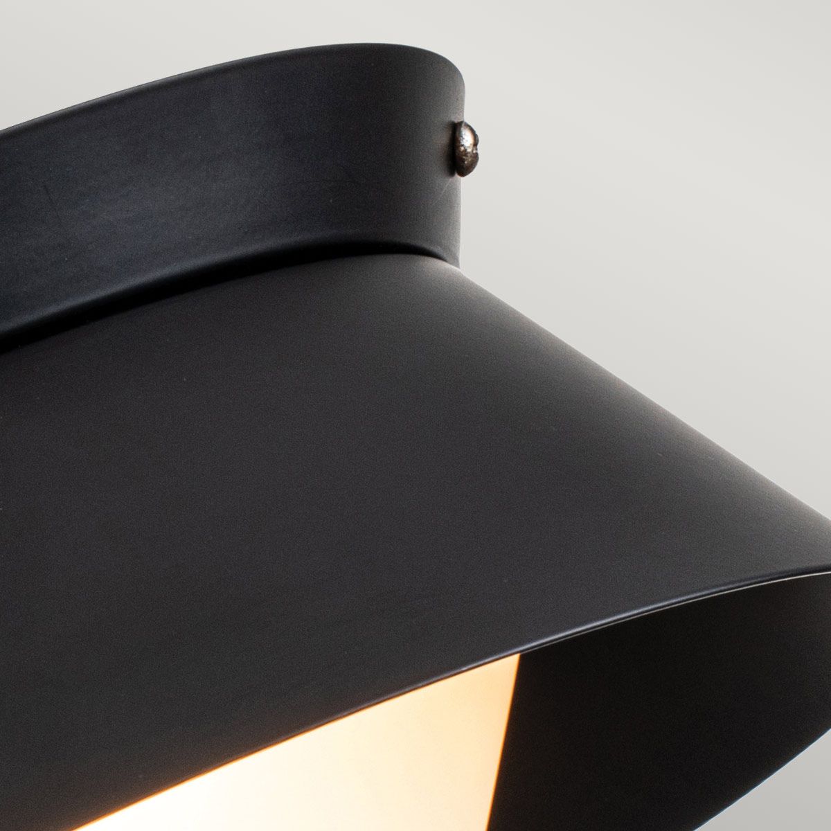 Bowtie 2lt Flush - Matte Black Matte Black
