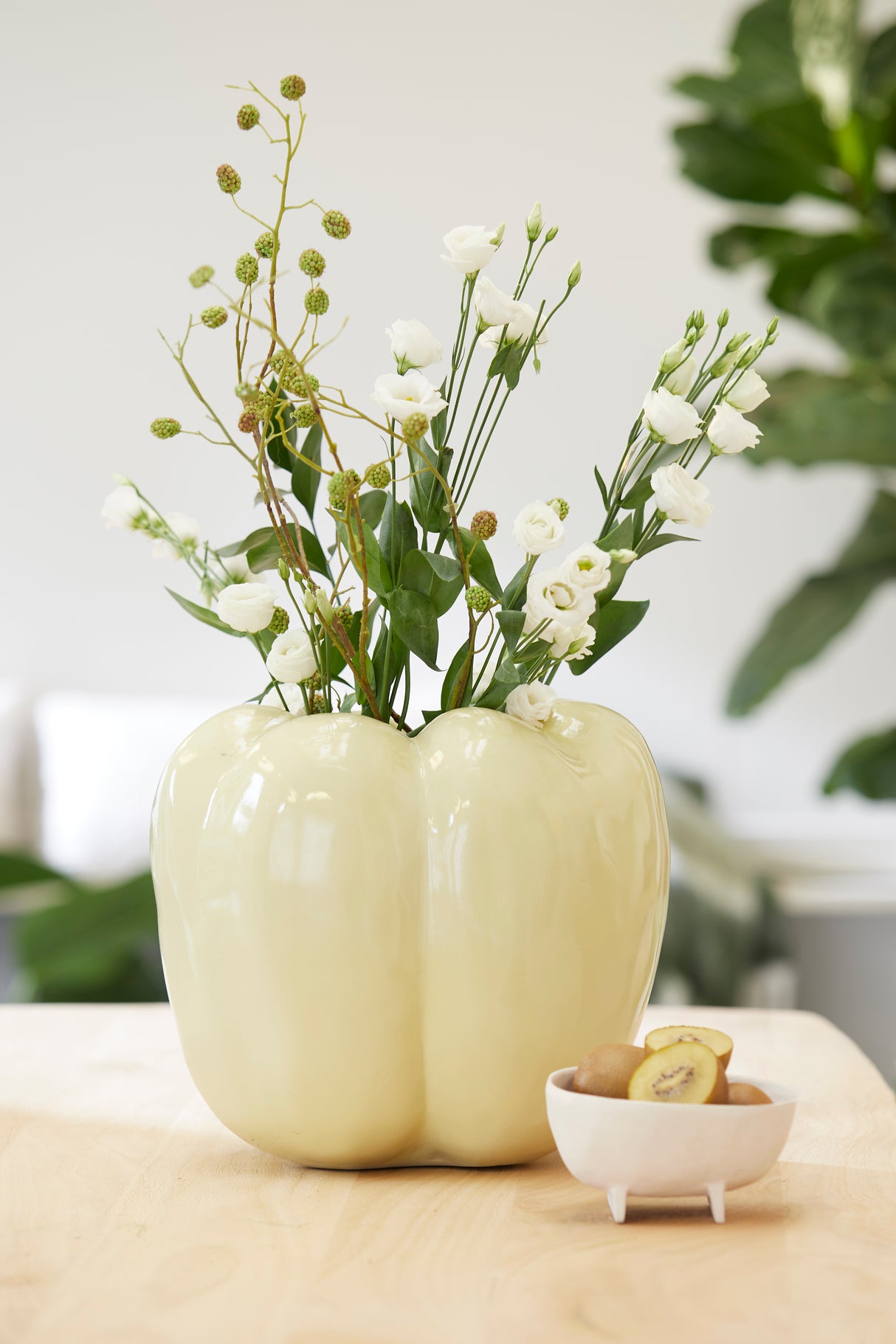 Cream Rosana Decorative Bowl on Stand 16x15.5x8.5 cm