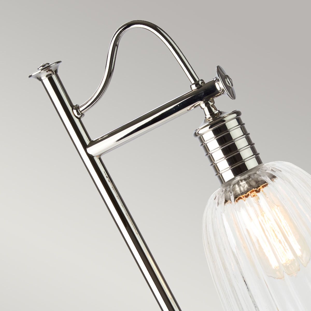 Douille Vintage-Style Polished Nickel Table Lamp