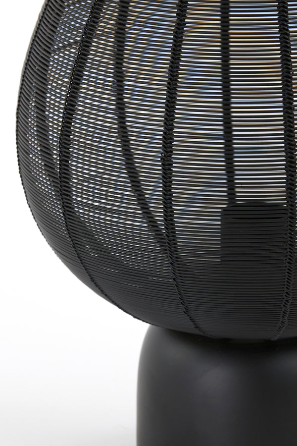 Elegant Suneko Matte Black Table Lamp – Ø25x34 cm