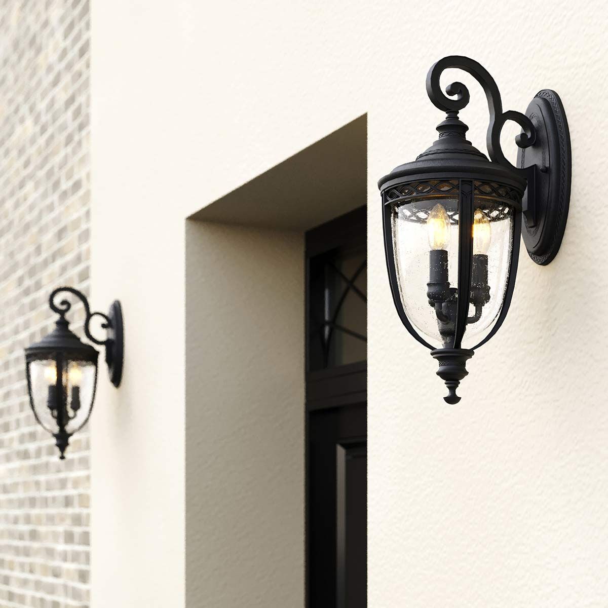 Elegant Black Garden Wall Lantern with Seeded Glass Details