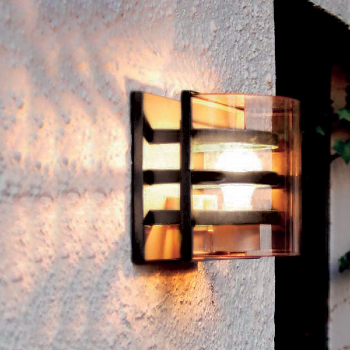 Graphite Elegance: Delta Wall Light with Modern Criss-Cross Design