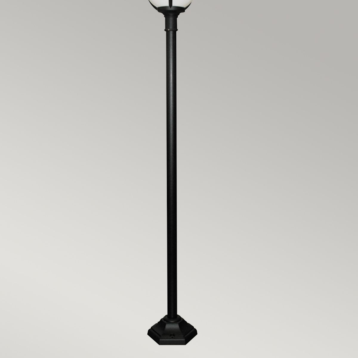 Glenbeigh Coastal-Ready Lamp Post - Corrosion-Resistant Seaside Design
